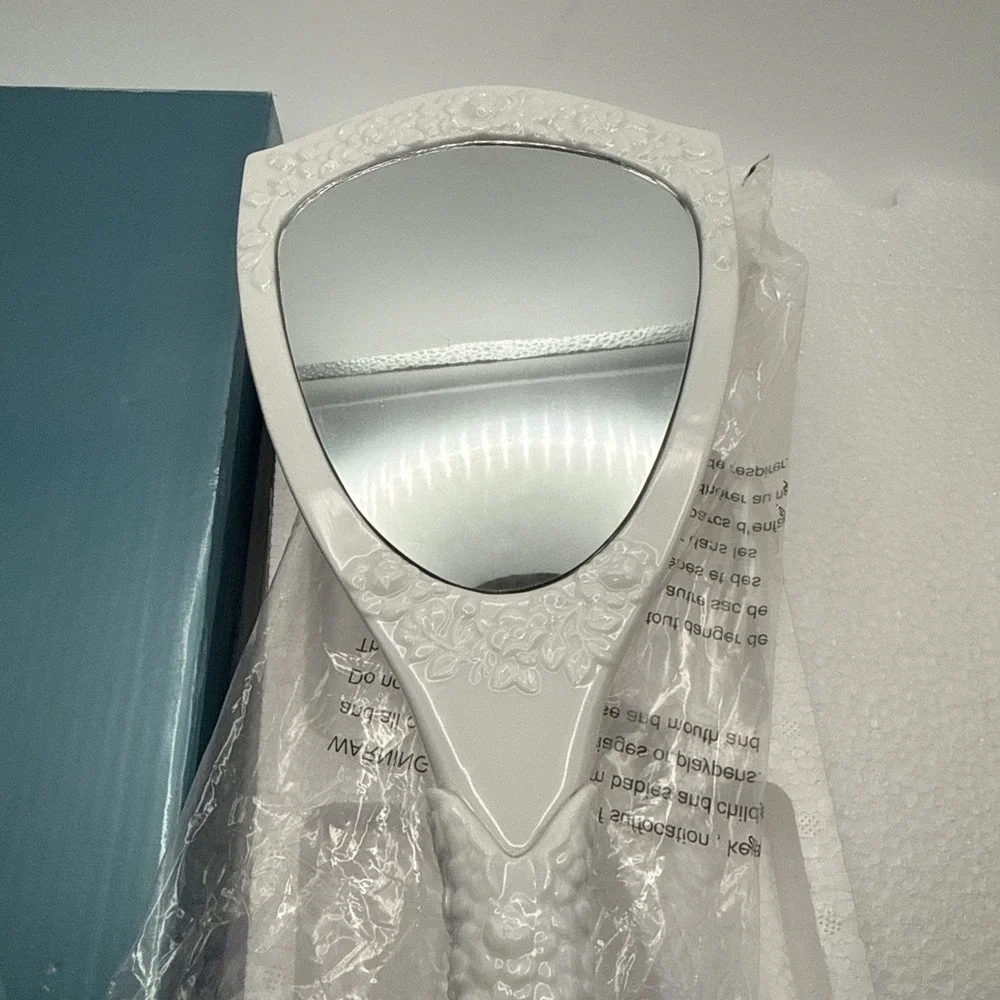 Avon Vintage Rose Vanity Collection Hand Mirror 2006 New in Box